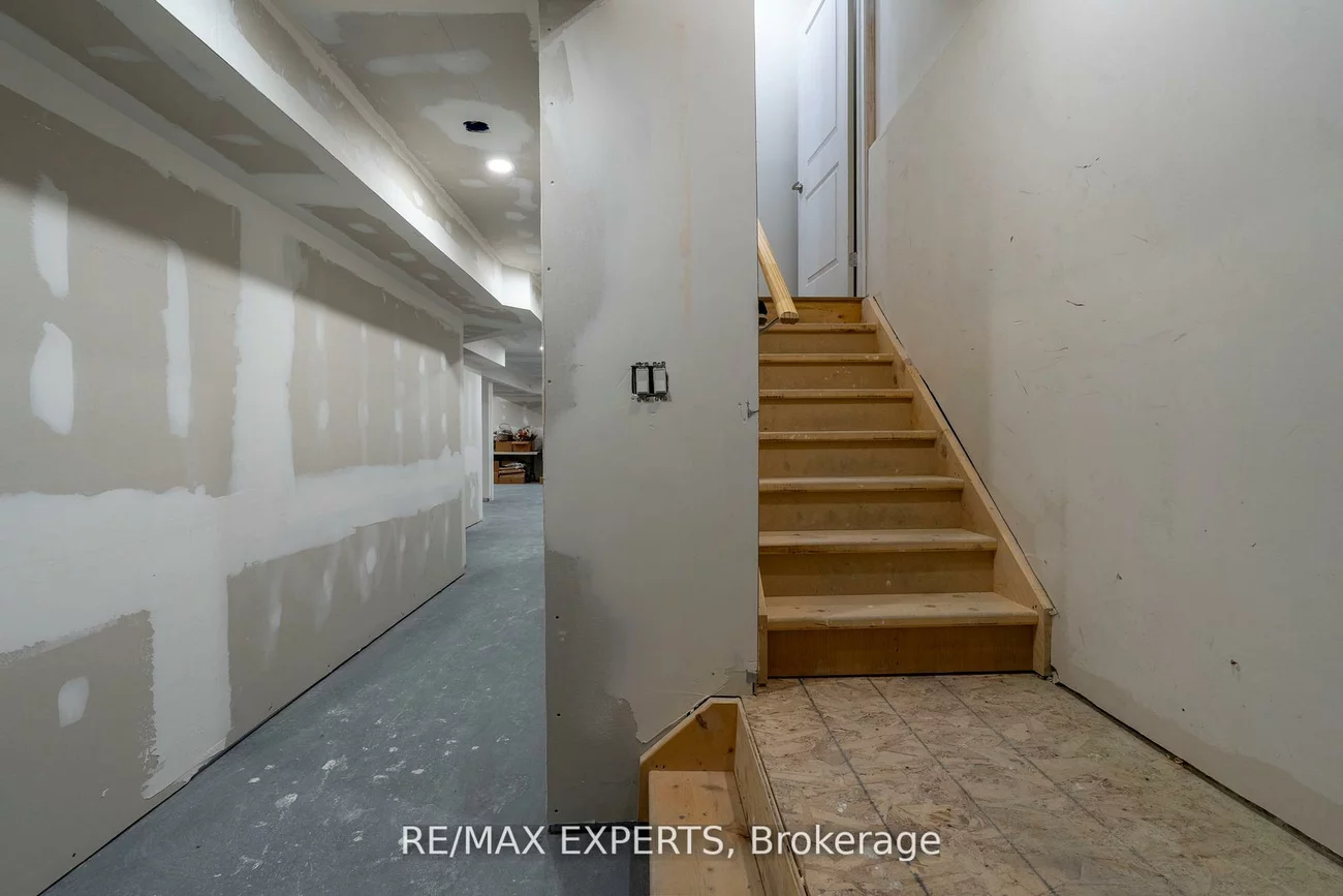 1430, Farrow, Alcona, Innisfil