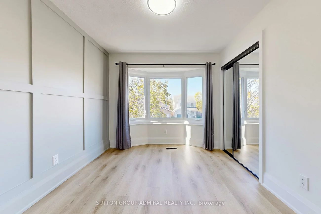 2213, Chalmers, Alcona, Innisfil