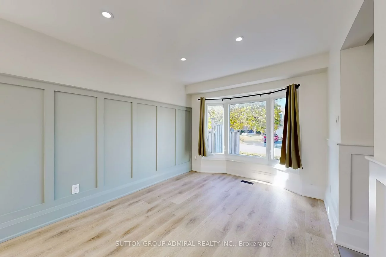 2213, Chalmers, Alcona, Innisfil