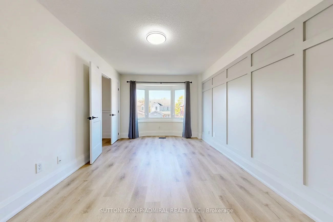 2213, Chalmers, Alcona, Innisfil