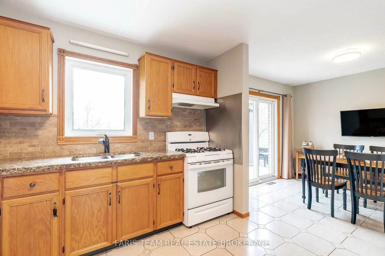 856, Church, Lefroy, Innisfil