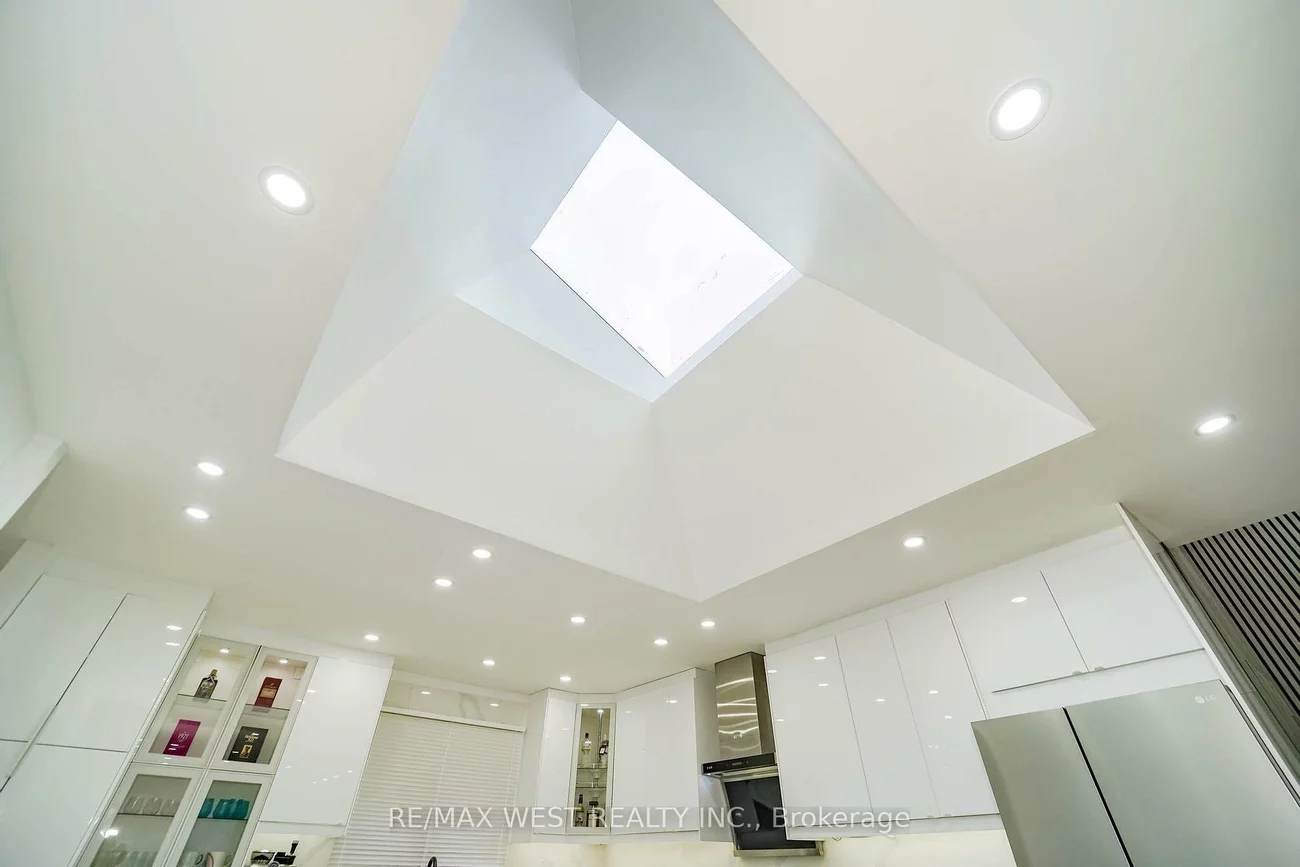 7118, Yonge, Rural Innisfil, Innisfil