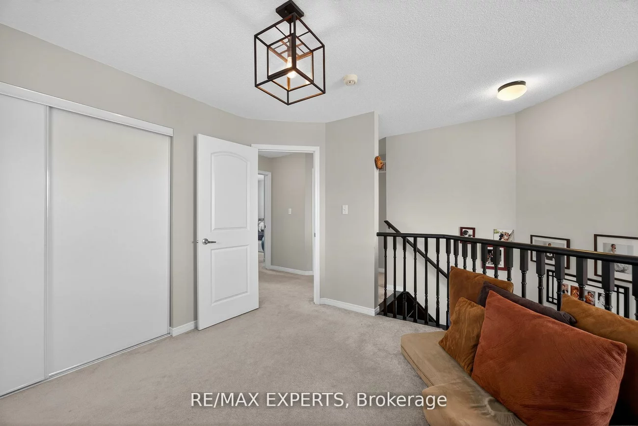 2166, Nevils, Alcona, Innisfil