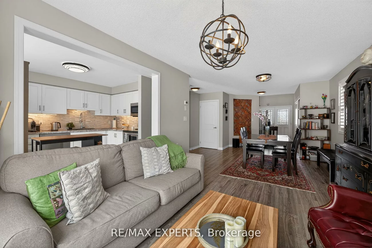 2166, Nevils, Alcona, Innisfil