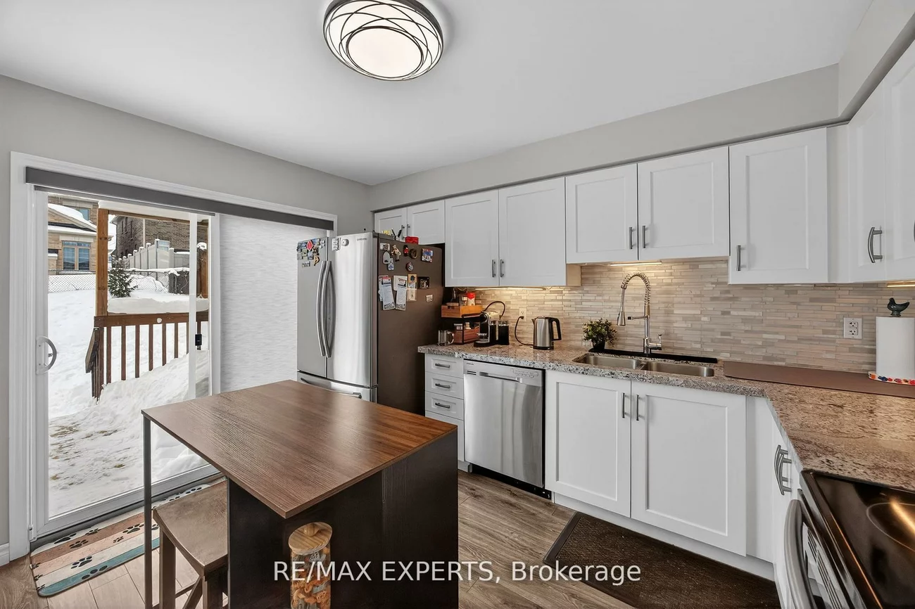 2166, Nevils, Alcona, Innisfil