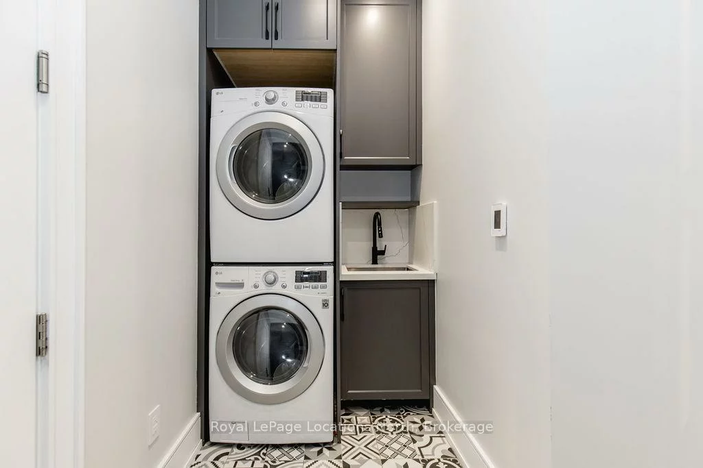 22, EAST JOHN, Cookstown, Innisfil