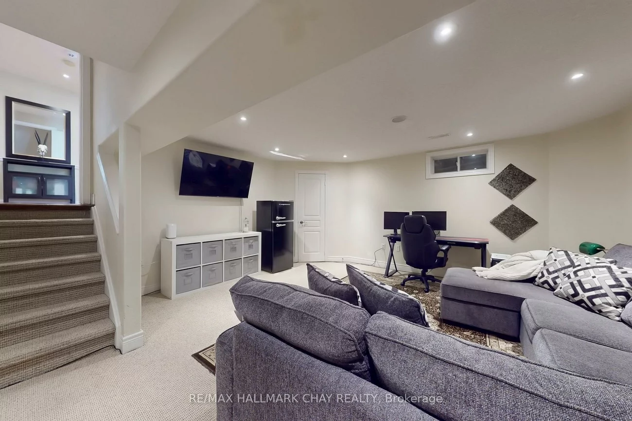 1069, Booth, Alcona, Innisfil