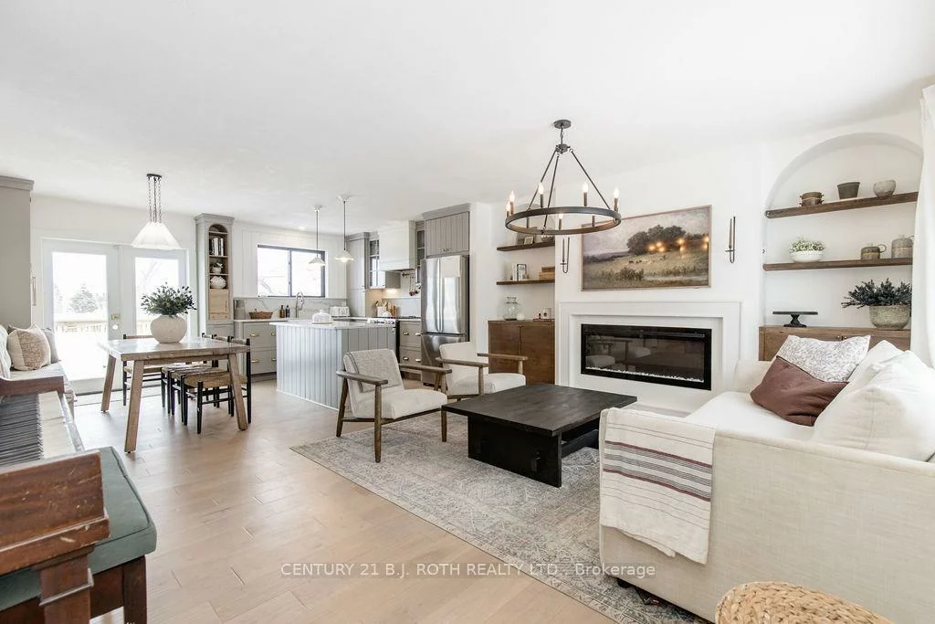 7845, YONGE, Stroud, Innisfil