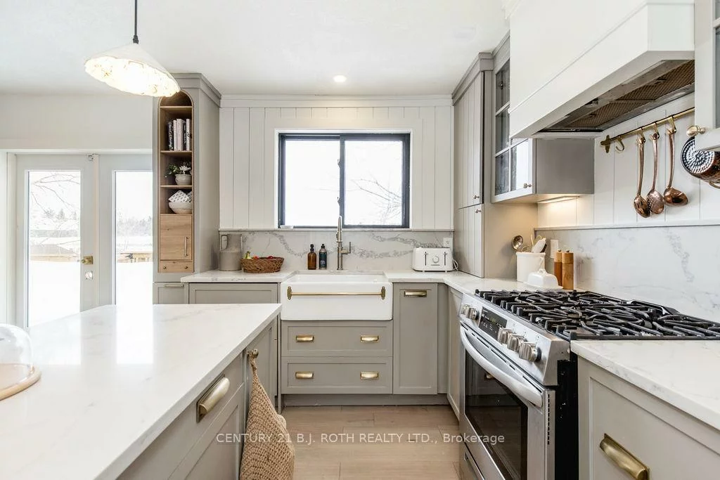 7845, YONGE, Stroud, Innisfil