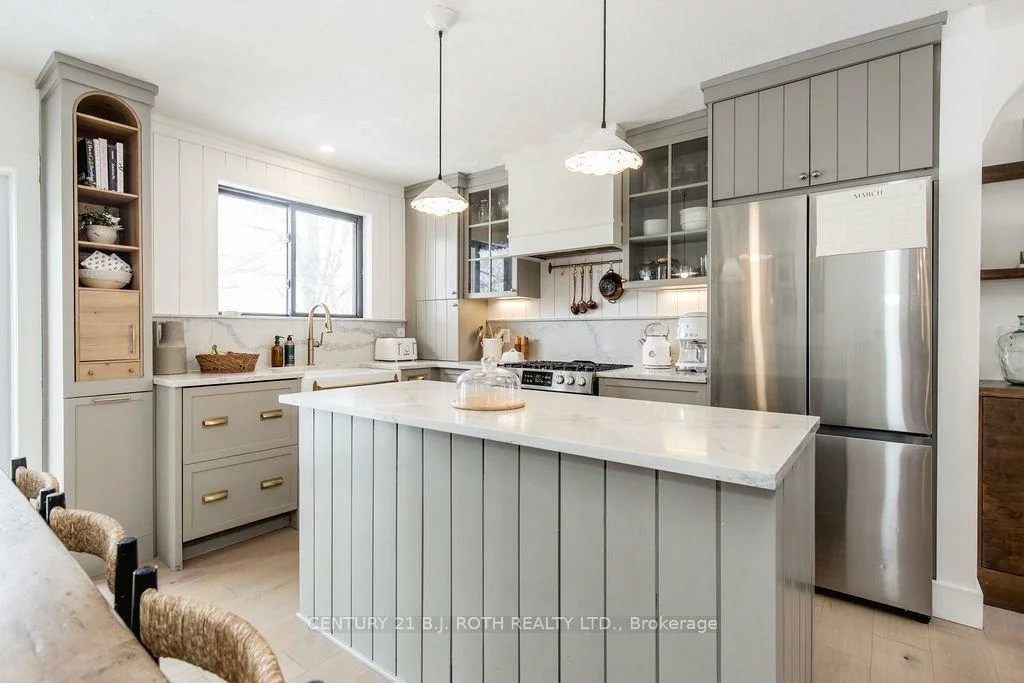 7845, YONGE, Stroud, Innisfil