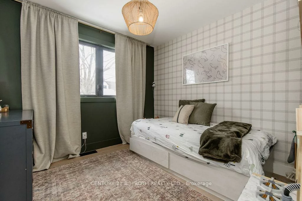 7845, YONGE, Stroud, Innisfil