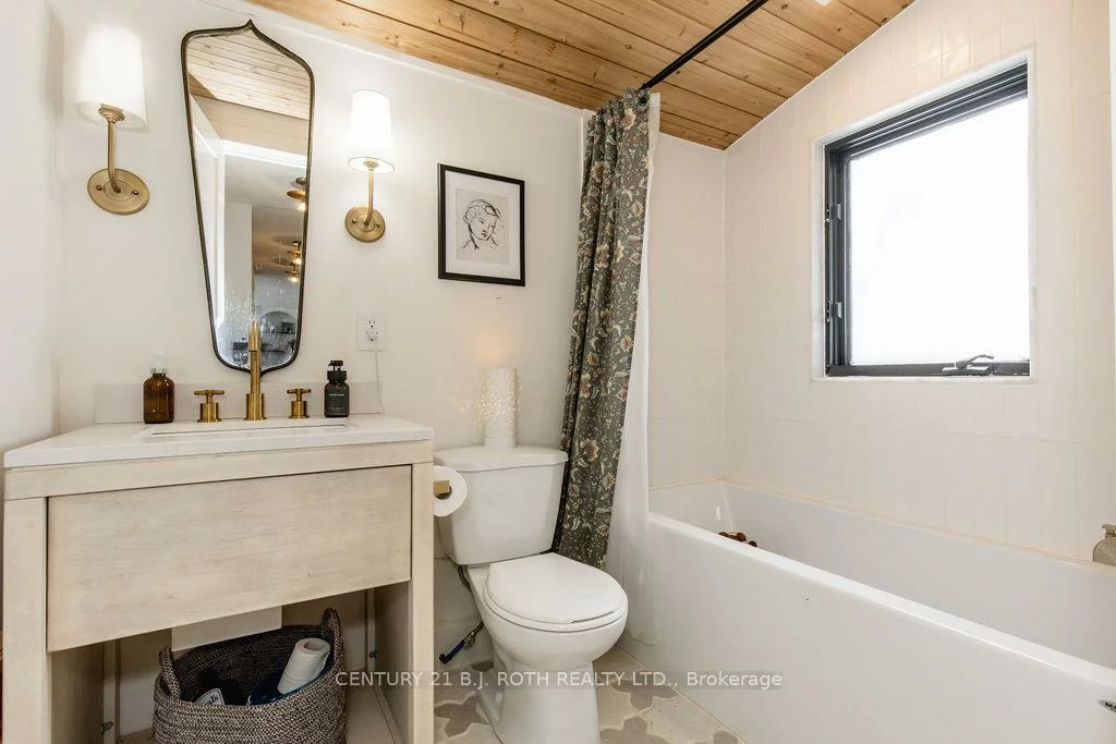 7845, YONGE, Stroud, Innisfil