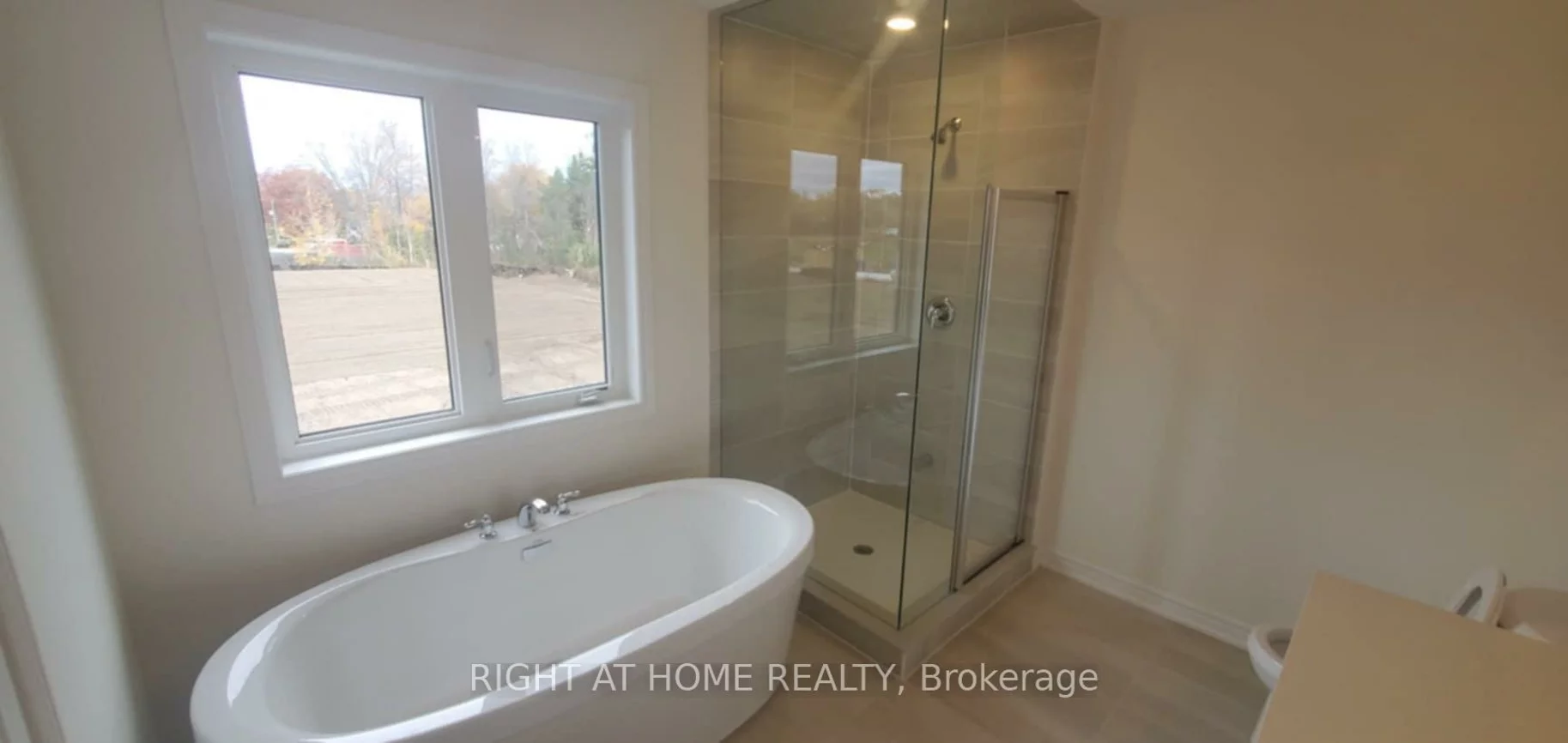 1320, Davis, Lefroy, Innisfil