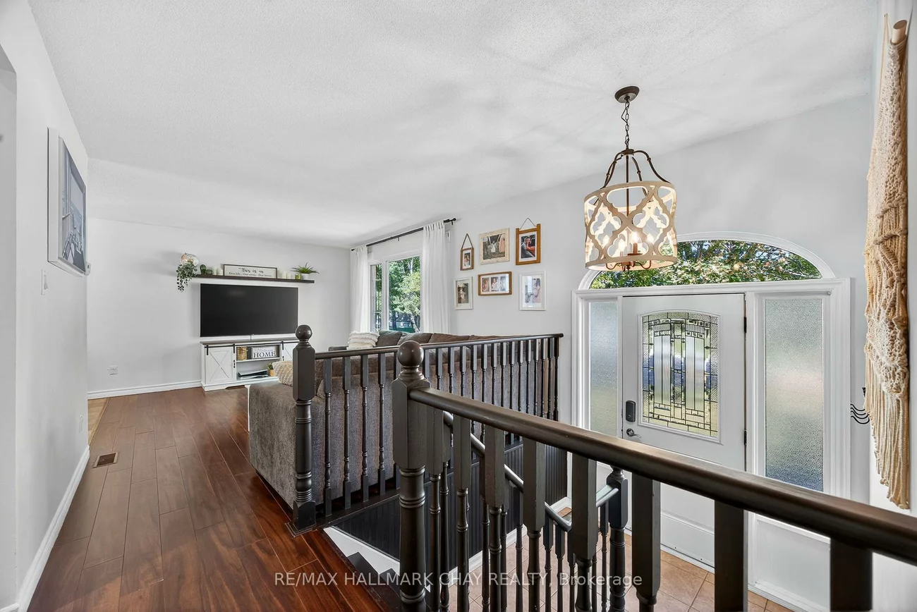 209, Newholme, Stroud, Innisfil