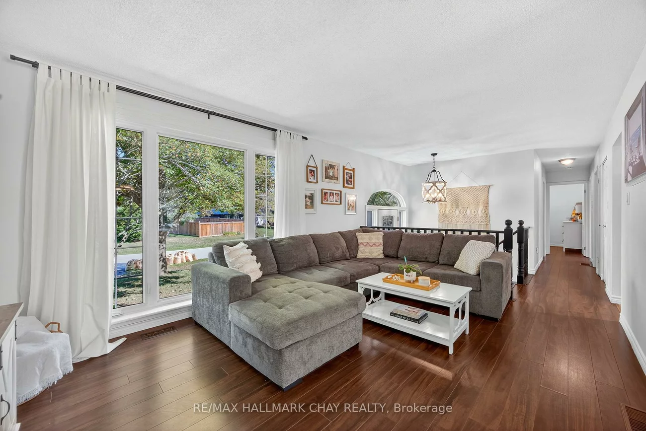 209, Newholme, Stroud, Innisfil