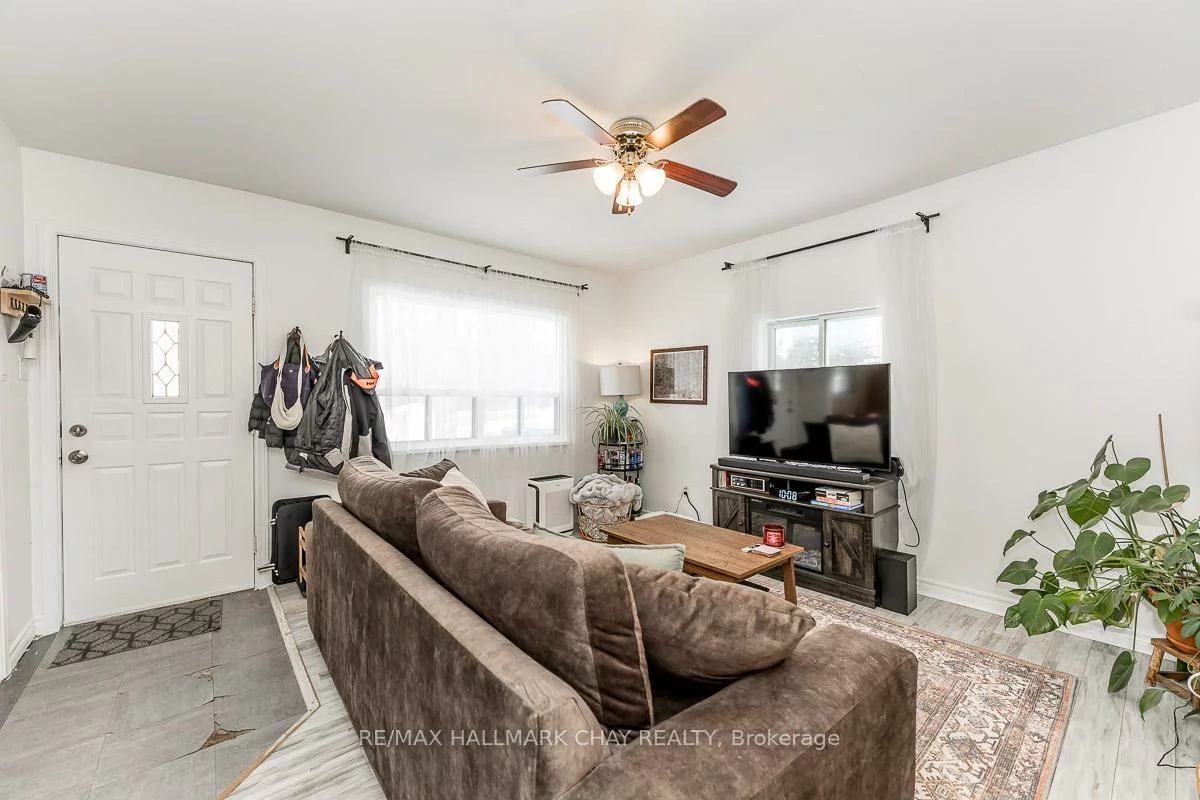 960, Gilmore, Lefroy, Innisfil