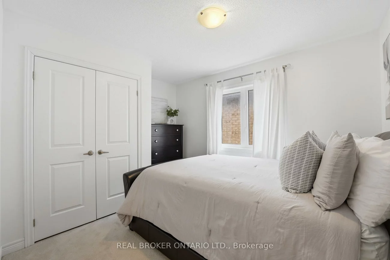 2056, Dale, Alcona, Innisfil