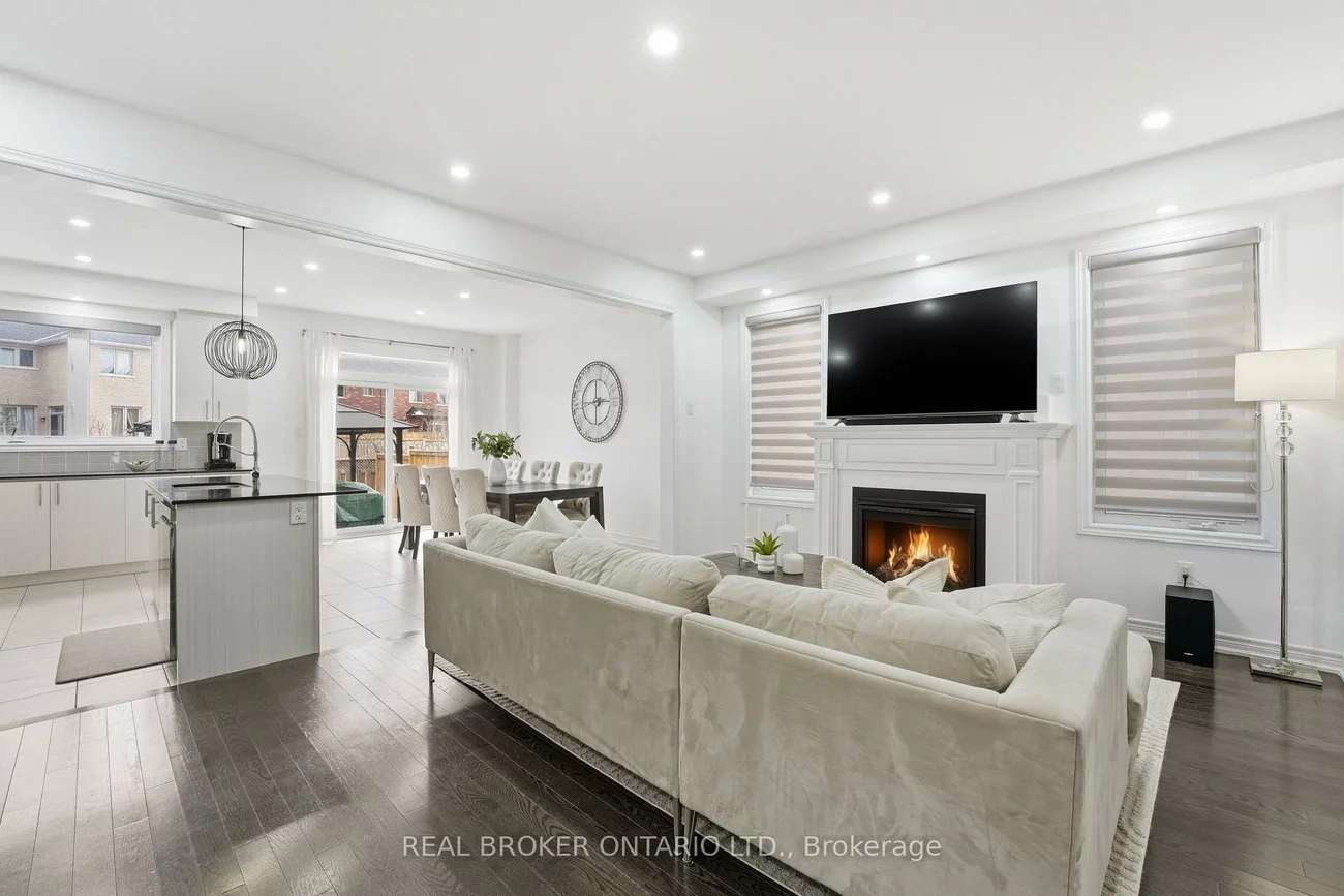 2056, Dale, Alcona, Innisfil