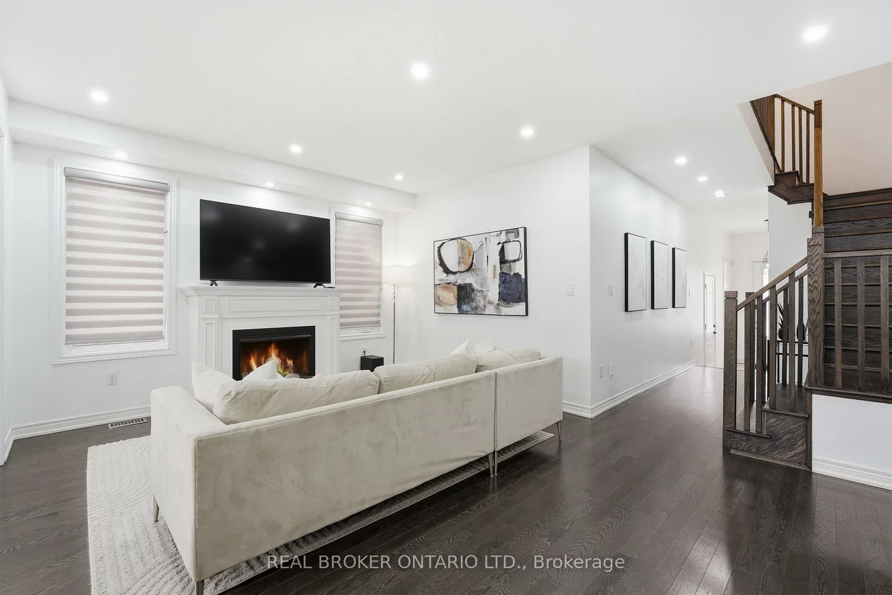 2056, Dale, Alcona, Innisfil