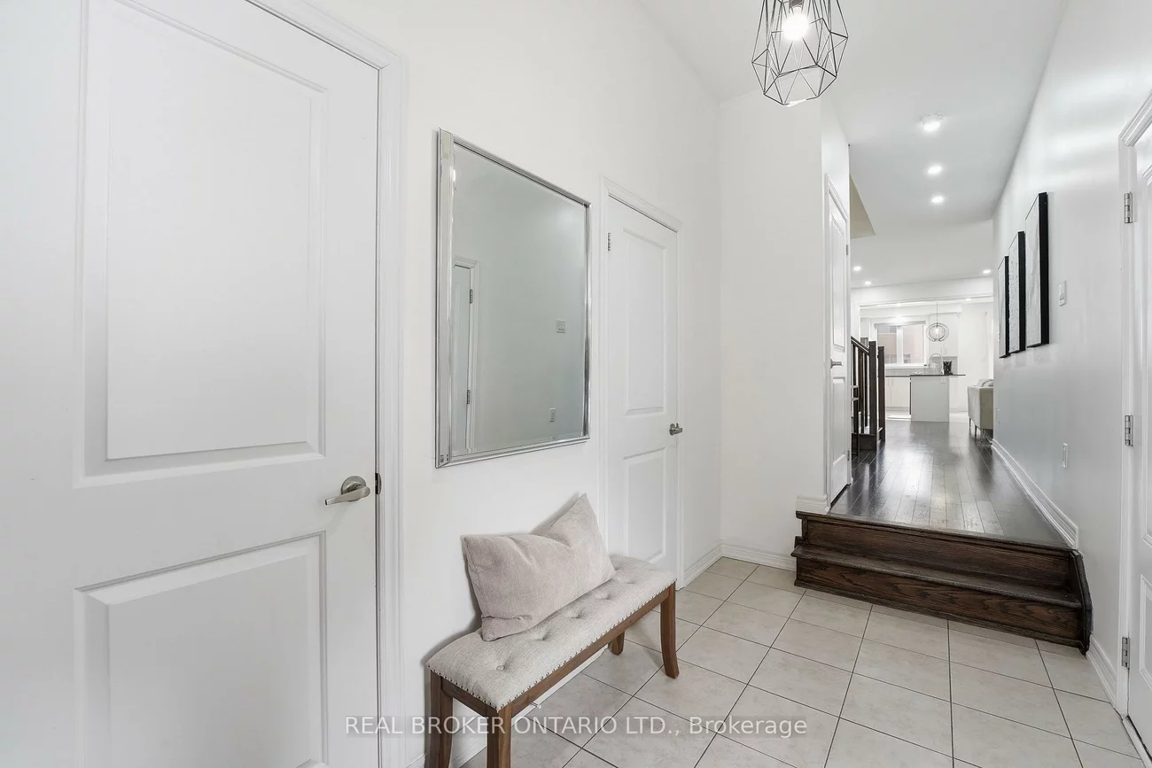 2056, Dale, Alcona, Innisfil