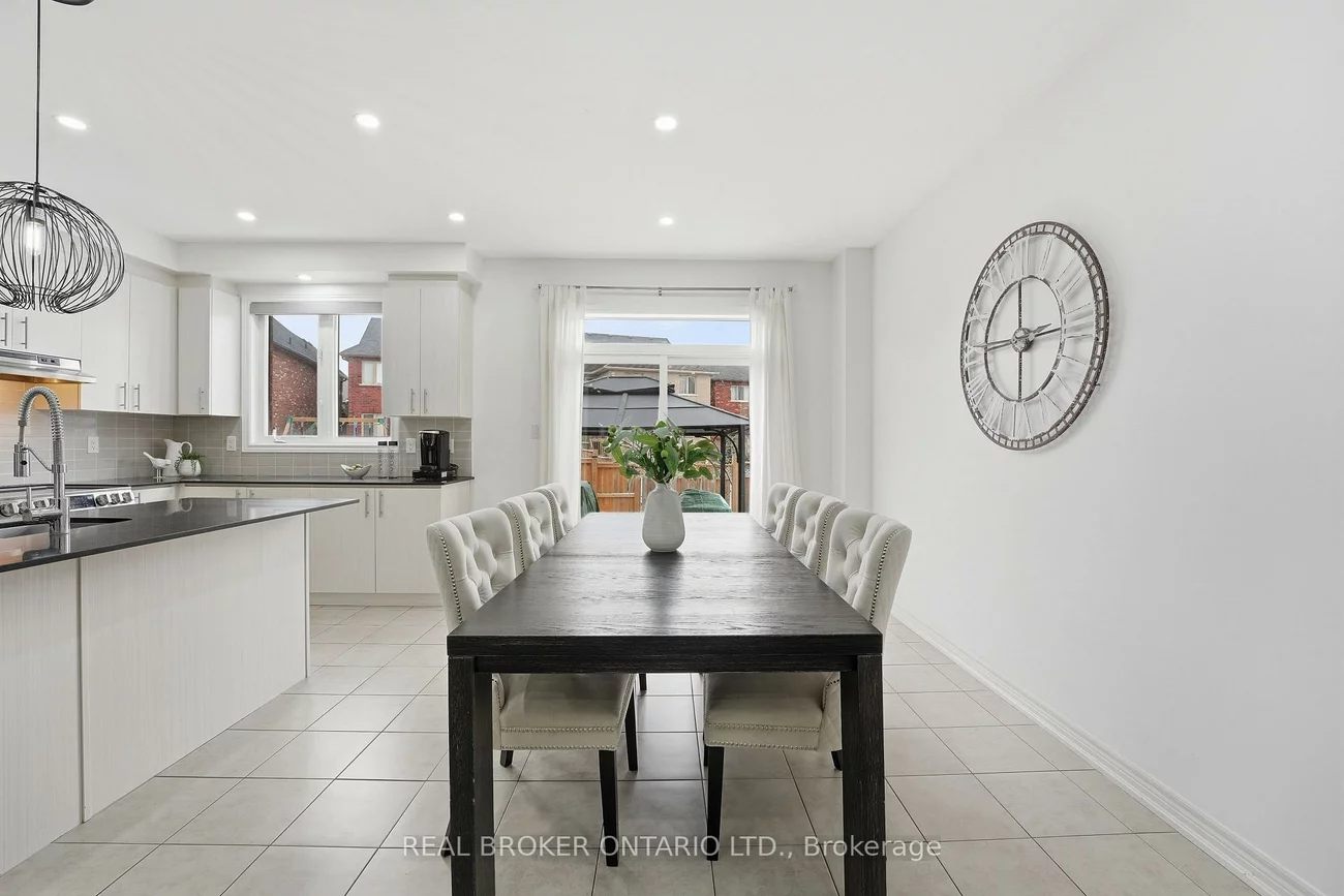 2056, Dale, Alcona, Innisfil