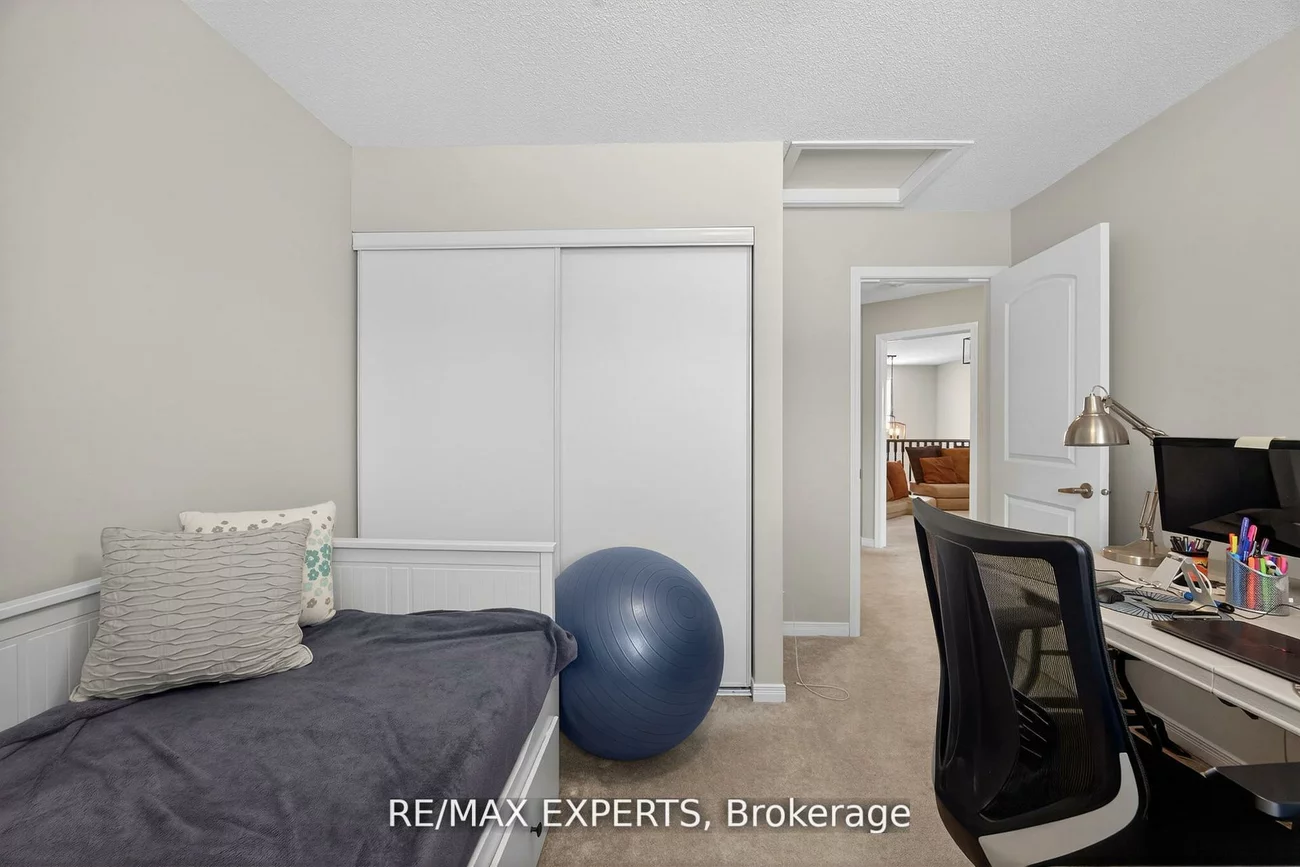 2166, Nevils, Alcona, Innisfil