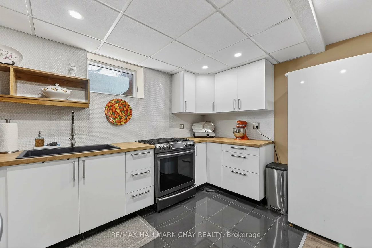 2151, Hughes, Gilford, Innisfil