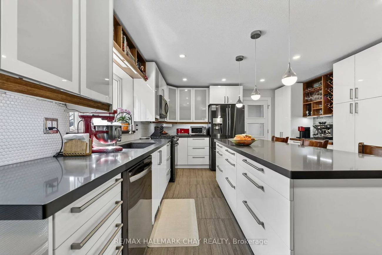 2151, Hughes, Gilford, Innisfil