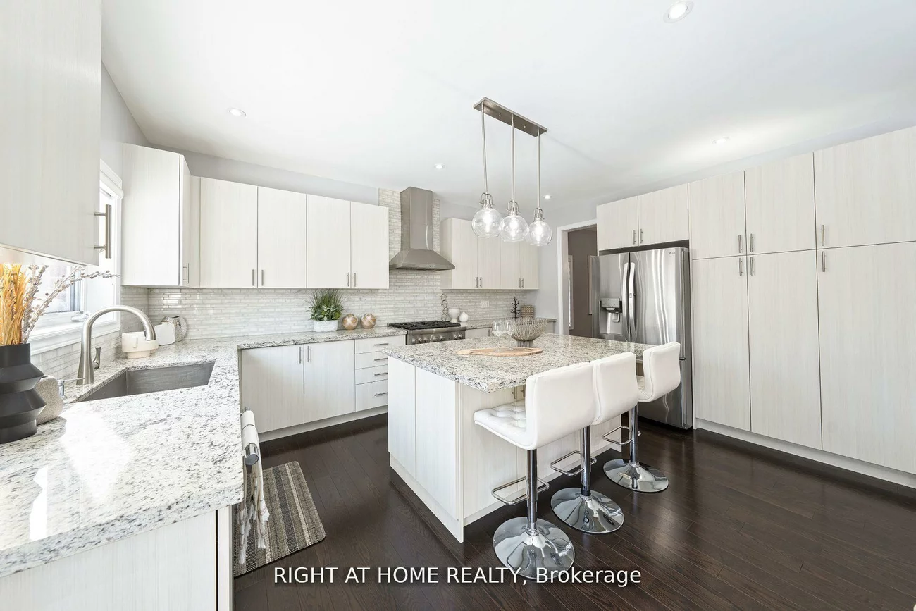 1655, Emberton, Alcona, Innisfil