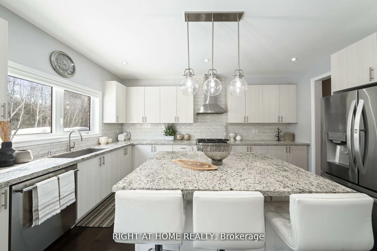 1655, Emberton, Alcona, Innisfil