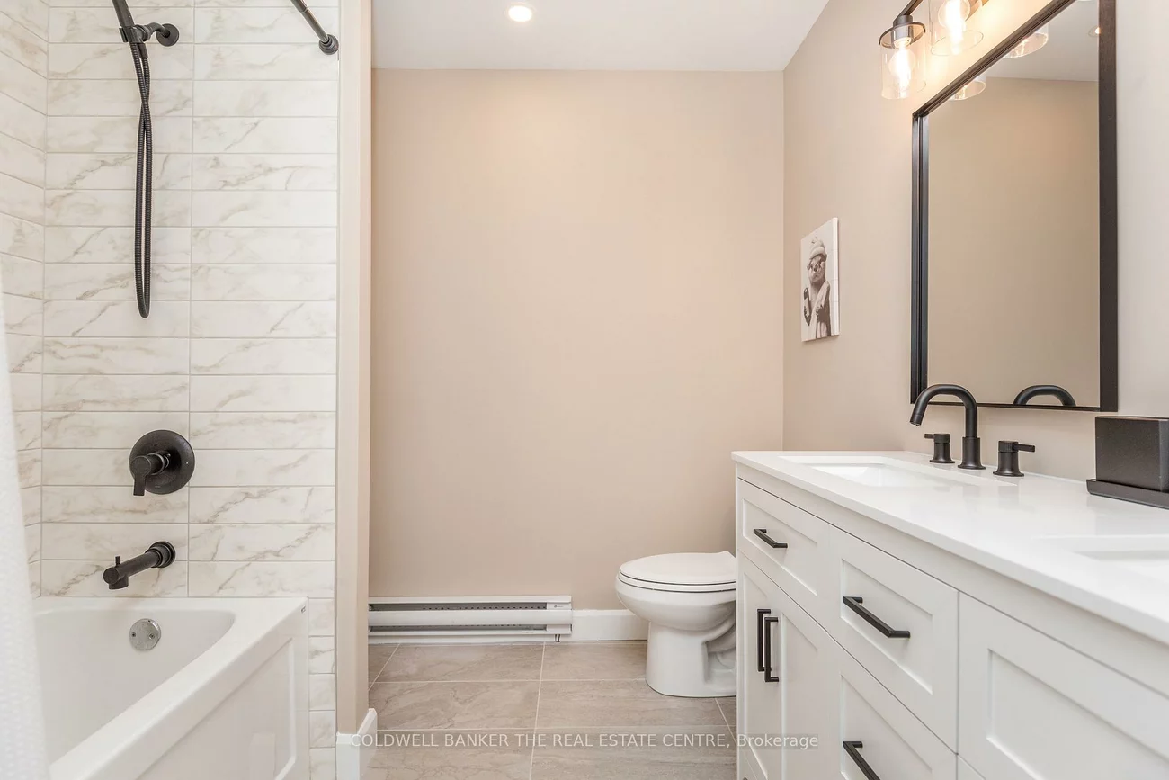 2218, Mildred, Alcona, Innisfil