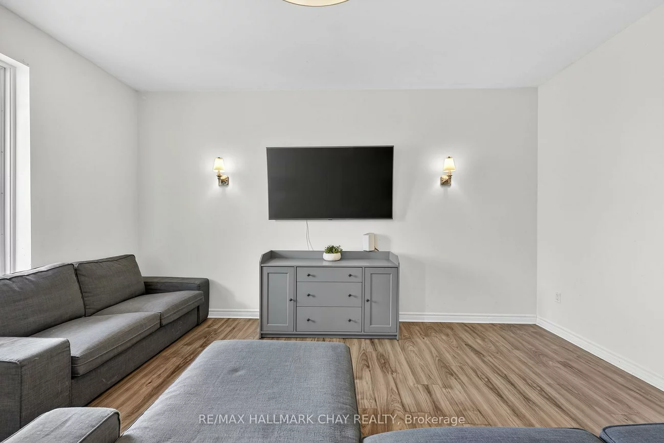 10, Wellington, Cookstown, Innisfil