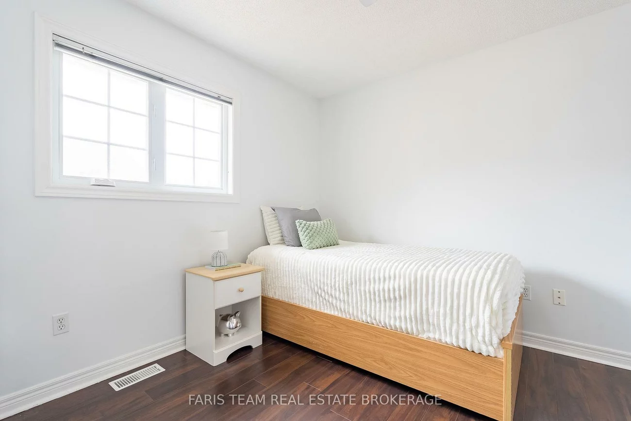 1004, Leslie, Alcona, Innisfil