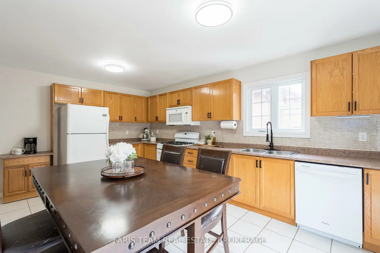 1004, Leslie, Alcona, Innisfil