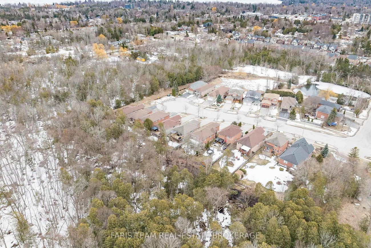 1004, Leslie, Alcona, Innisfil