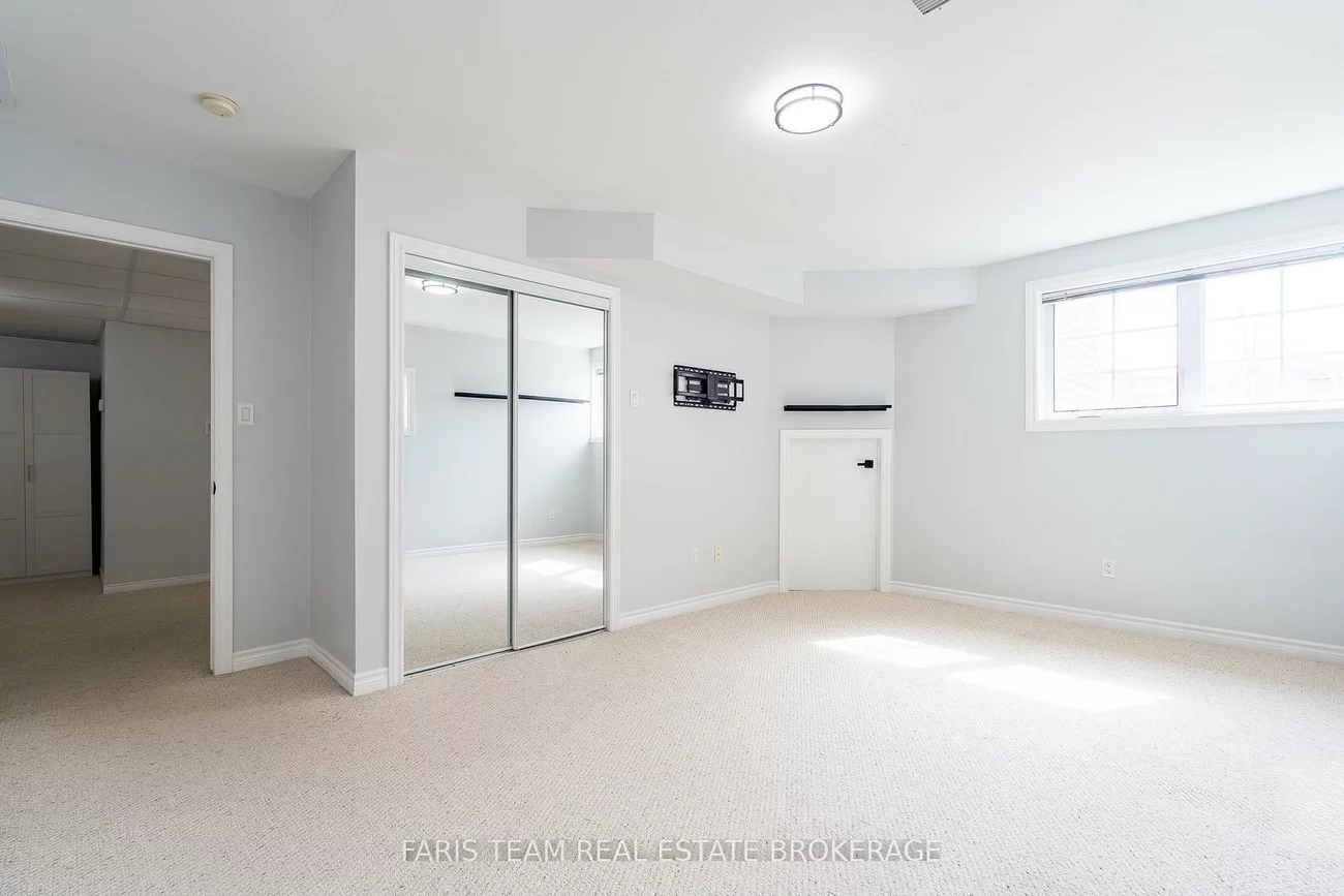 1004, Leslie, Alcona, Innisfil