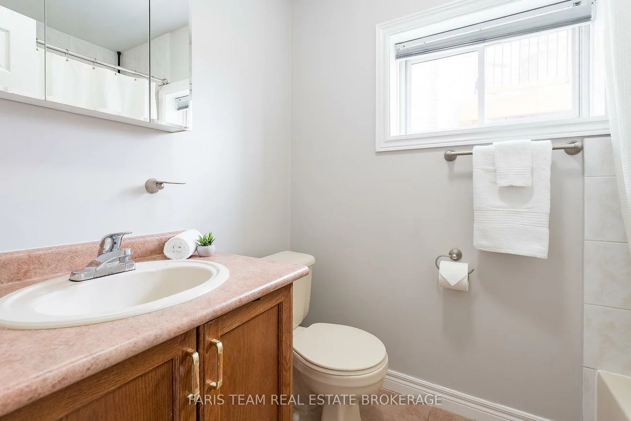 1004, Leslie, Alcona, Innisfil