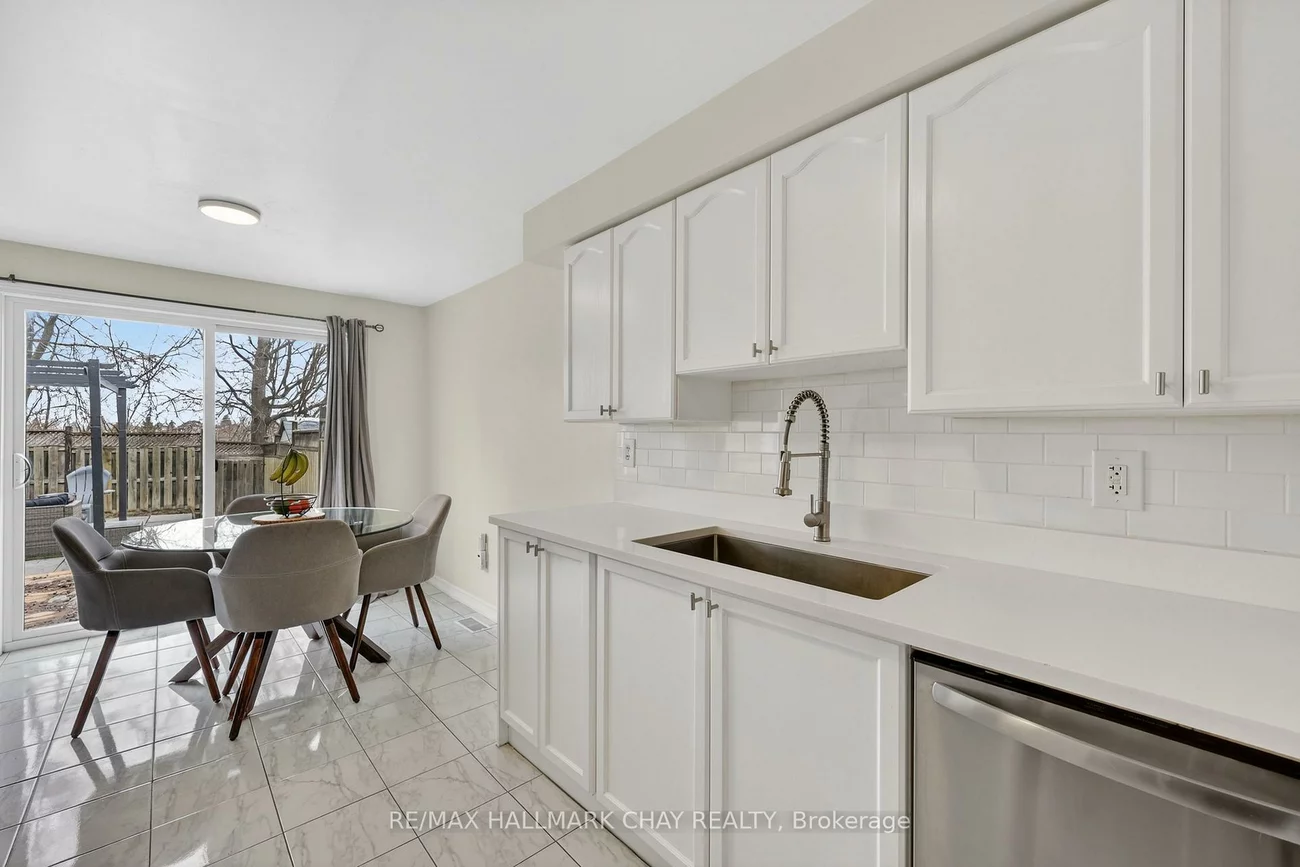 2057, Osbond, Alcona, Innisfil