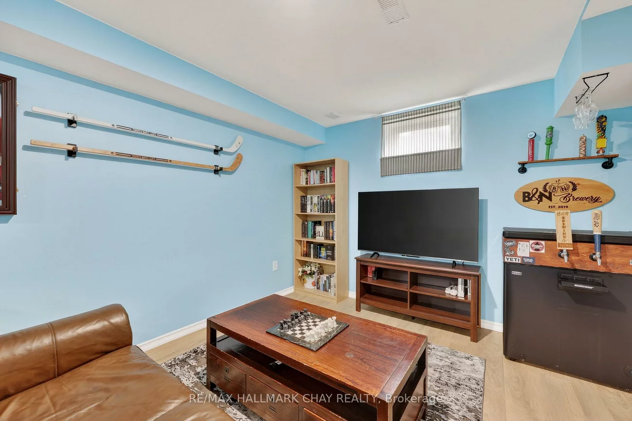 2057, Osbond, Alcona, Innisfil