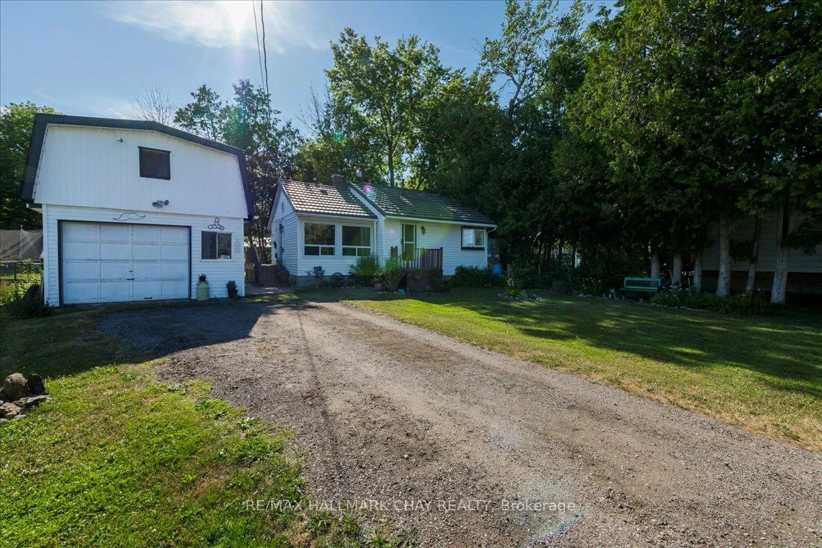 930, Gilmore, Lefroy, Innisfil