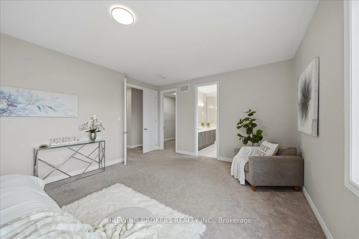 977, Larter, Alcona, Innisfil