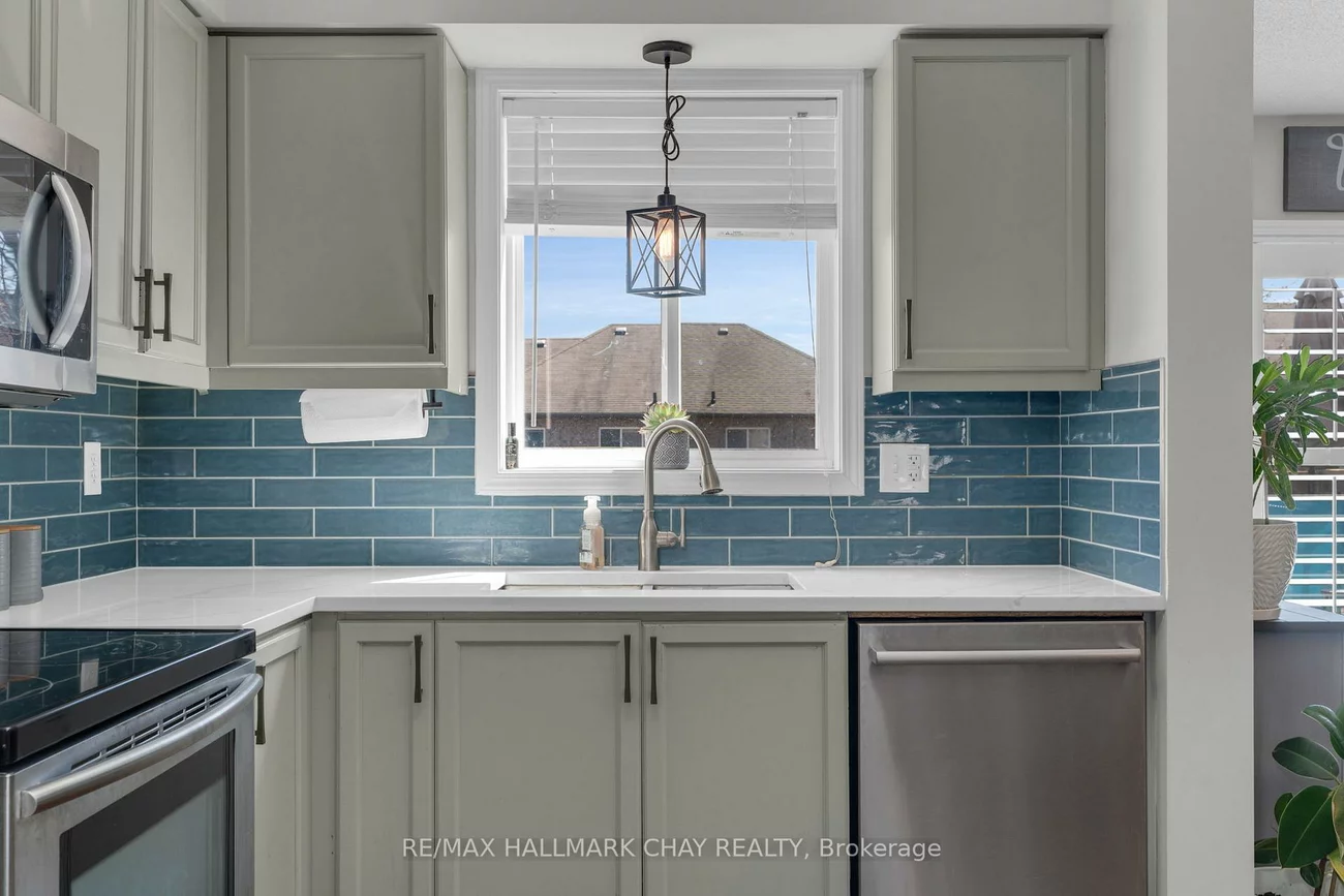 1403, BENSON, Alcona, Innisfil