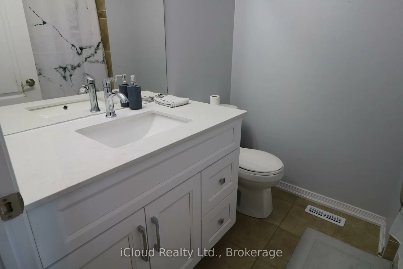 1355, Coleman, Alcona, Innisfil