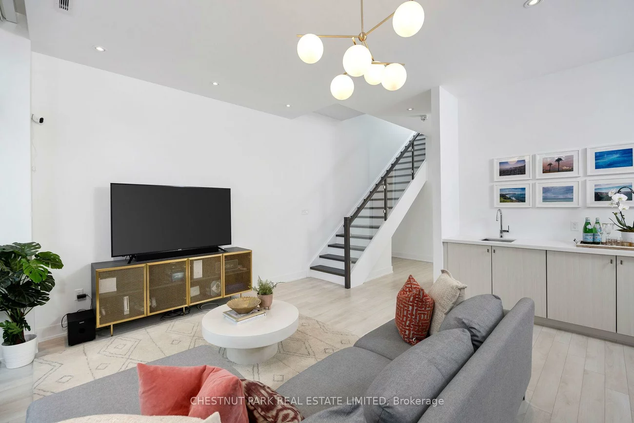 3718, Mangusta, Rural Innisfil, Innisfil