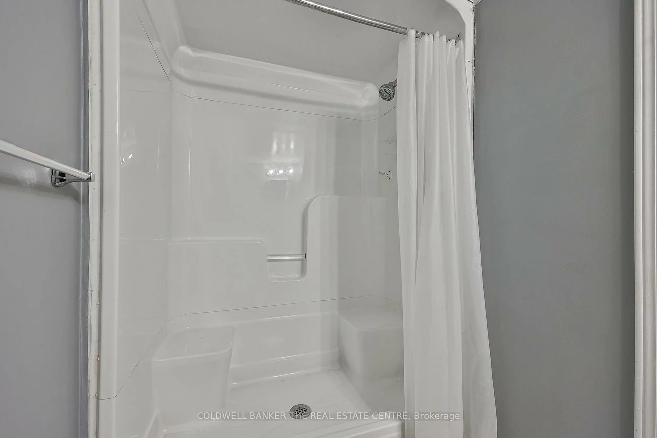 769, Candaras, Alcona, Innisfil