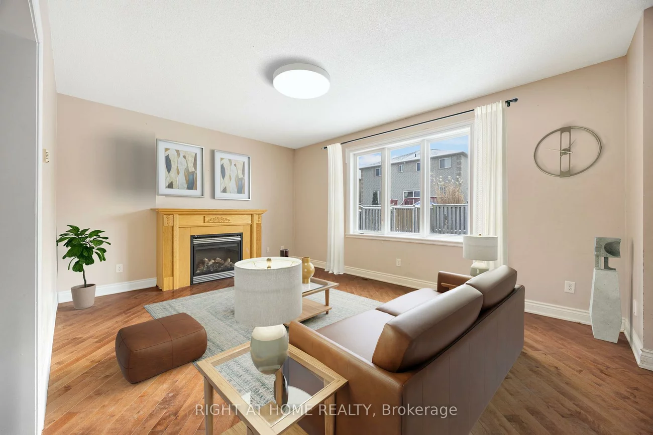 1215, Lowrie, Alcona, Innisfil