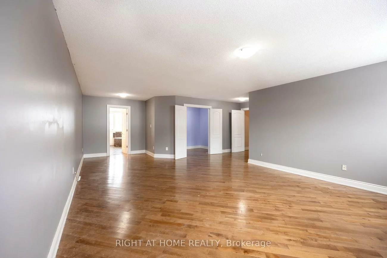 1215, Lowrie, Alcona, Innisfil