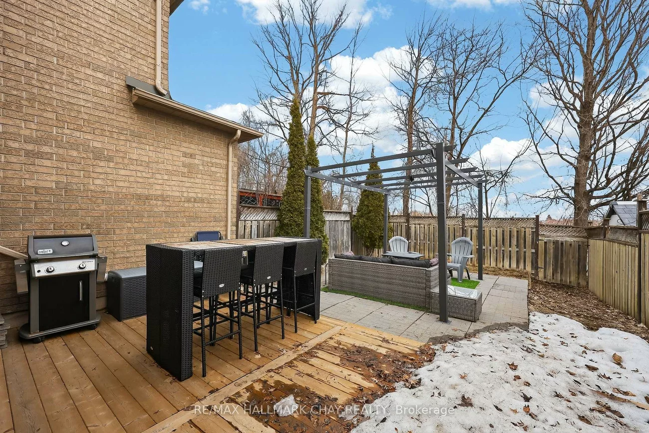 2057, Osbond, Alcona, Innisfil