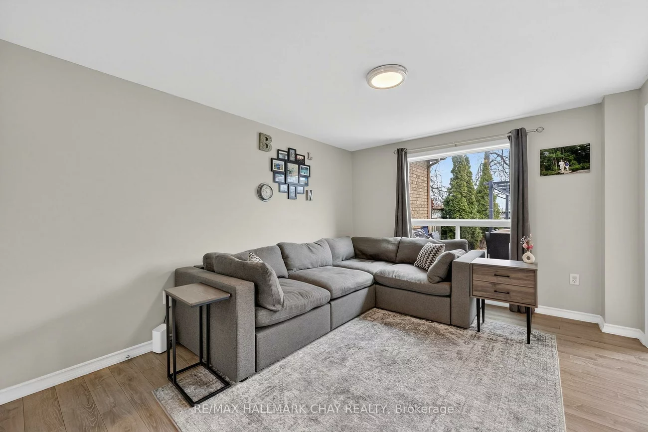 2057, Osbond, Alcona, Innisfil