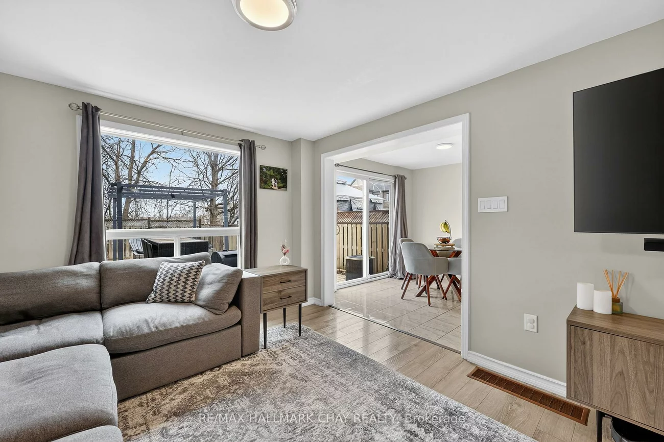 2057, Osbond, Alcona, Innisfil